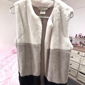Colorblock Faux Fur Vest